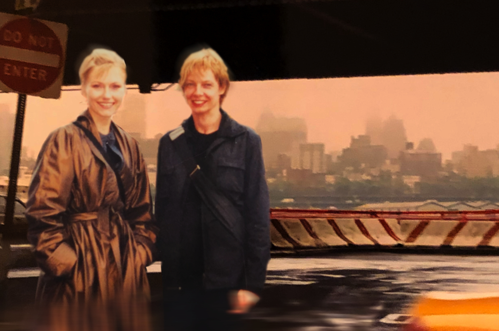 Kostümbildnerin mit Rolle Sarah