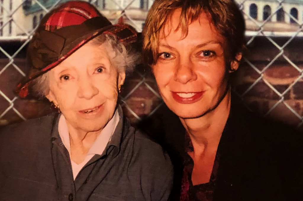 Kostümbildnerin mit Rolle Ruth