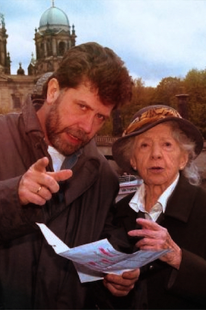 der Regisseur gibt Anweisungen