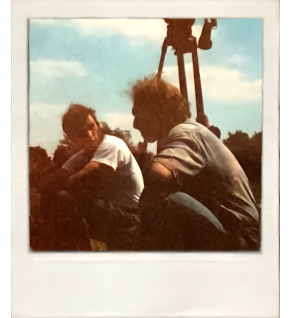 Regisseur und Kameramann sprechen miteinander