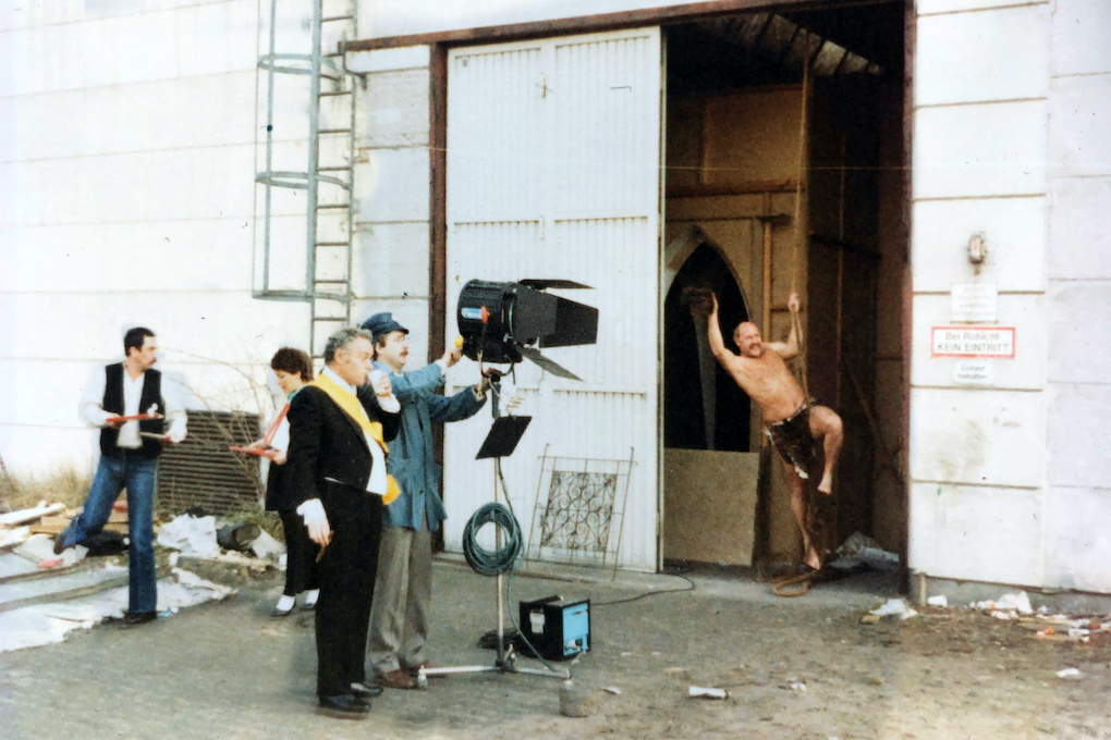 Filmstudio mit Tazan und Opernsänger