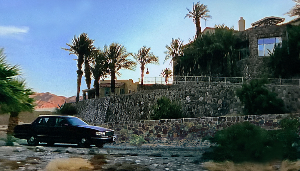 Auffahrt zu Furnace Creek Ranch Resort