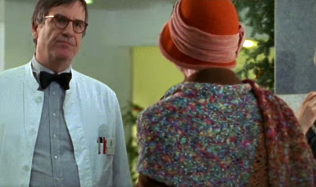 Dr. Justus Huber informiert Marianne