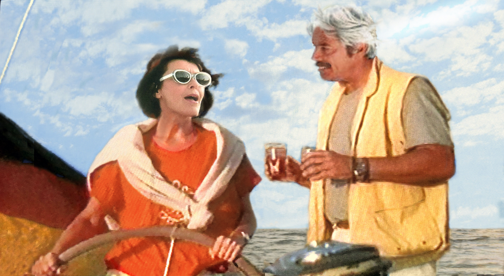 Ursula mit einem Verehrer beim segeln im Mittelmeer