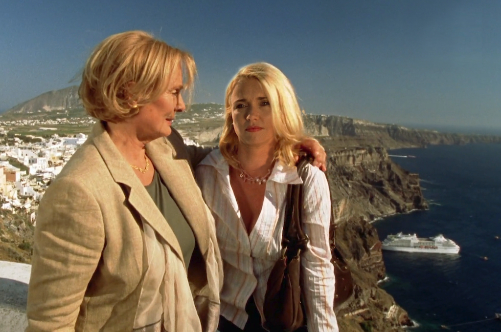 Isabel taucht auf Santorini auf