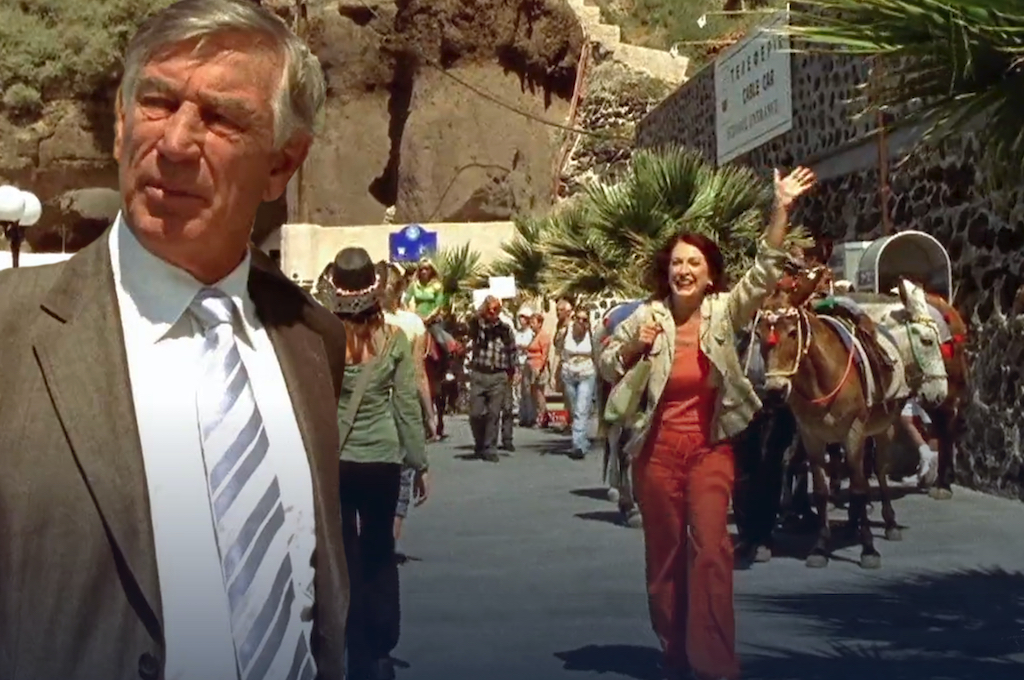 Daphne Athinios begrüßt  Andropoulos